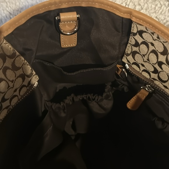 Large Coach Tote Bag - Picture 13 of 14